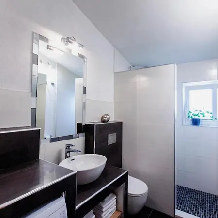 فيلة Teha -idylic Location & View In Park Forest